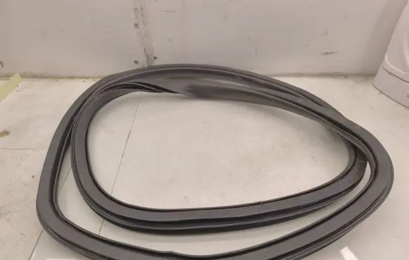 Volvo V40 Rear door rubber seal (on body) 31385842