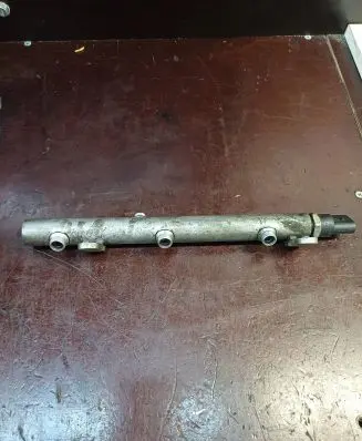Mercedes-Benz R W251 Fuel main line pipe A6420700695 0604400232 0281002504