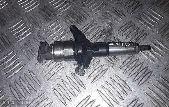 Subaru Forester SH Fuel injector 16613aa020