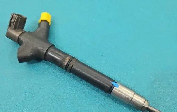 Toyota Avensis T270 Fuel injector 236700R100 IMPRK1523365