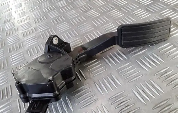 Subaru Forester SH Accelerator throttle pedal 1988007120 36010AG140 06K06C00072