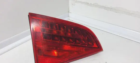 Audi A4 S4 B8 8K Tailgate rear/tail lights 8K9945093B 100609