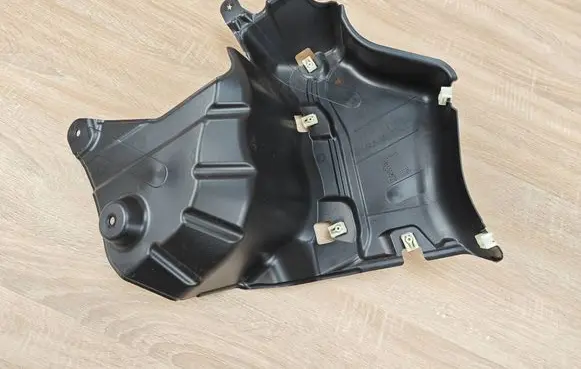 BMW 8 G16 Front underbody cover/under tray 7374764