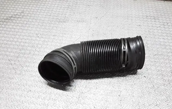 Volkswagen Jetta V Air intake duct part 1K0129684B