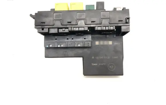 Mercedes-Benz E W210 Fuse box set 0225455332
