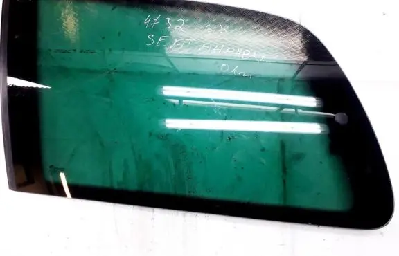 Seat Alhambra (Mk1) Rear side window
