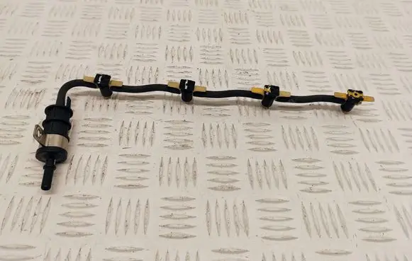 Renault Koleos I Fuel return line/hose 335X57X7