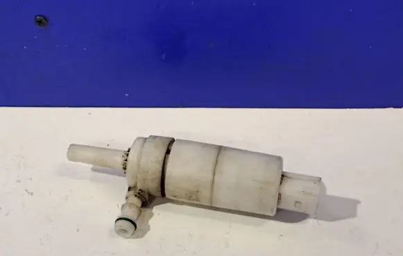 Mercedes-Benz GL X164 Windscreen/windshield washer pump 5902060237P
