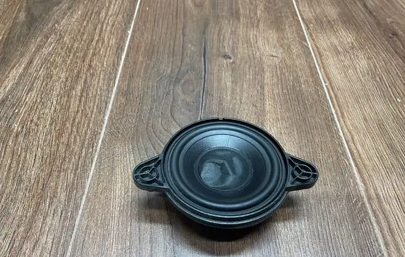 Mercedes-Benz E C207 W207 Panel speaker A1728200602
