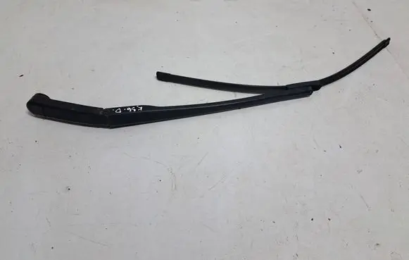 Honda Civic Front wiper blade arm 