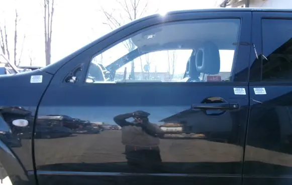 Mitsubishi Outlander Front door