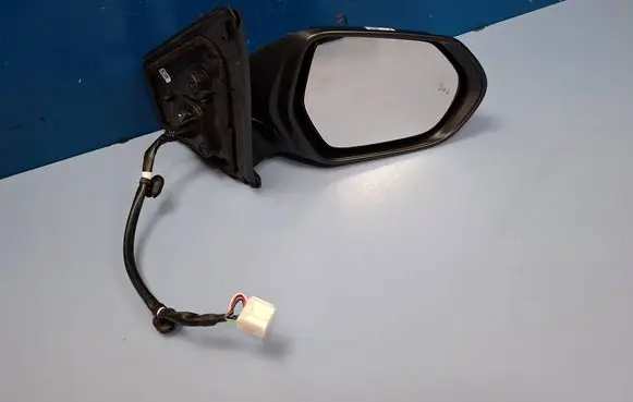 Toyota Yaris XP210 Front door electric wing mirror 87910K0060 E8049749
