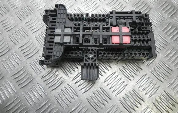 Mercedes-Benz GLE W167 Fuse box set A1679063103 G4427