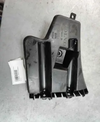 Volvo V60 Front bumper mounting bracket 30796626