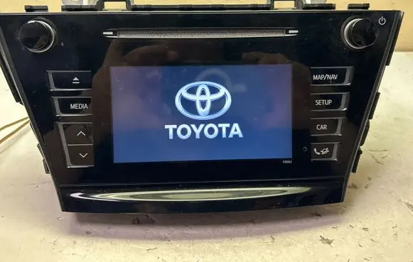 Toyota Prius+ (ZVW40) Radio/CD/DVD/GPS head unit 8614047221 FA0300041 CVVS04F1AFA