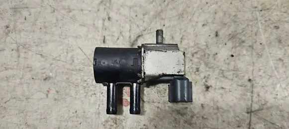 Suzuki Grand Vitara II Vacuum valve K5T48574