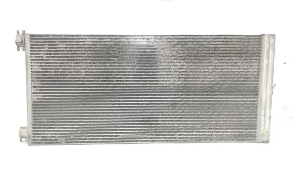 Nissan NV300 A/C cooling radiator (condenser) 921008178R 93868376 020718105118