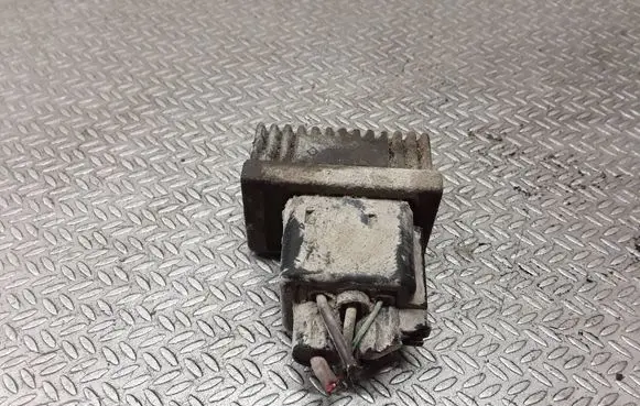 Renault Espace - Grand espace IV Glow plug pre-heat relay 7700115078