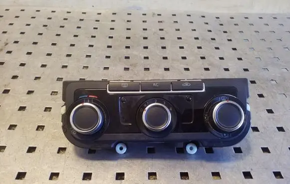 Volkswagen PASSAT B7 Climate control unit 7N0907426K