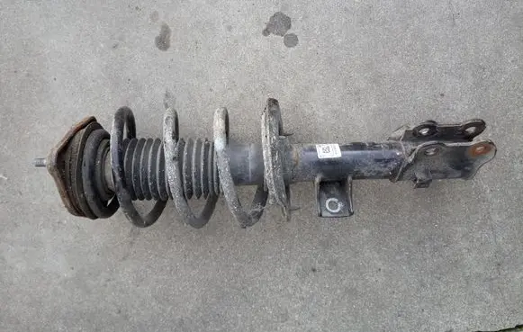 Hyundai i30 Front shock absorber/damper