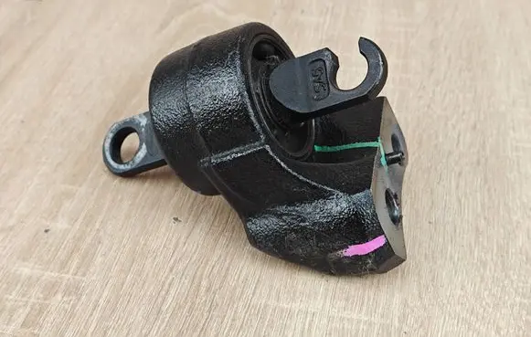 Volkswagen Amarok II Engine mount vacuum valve PODSILN61
