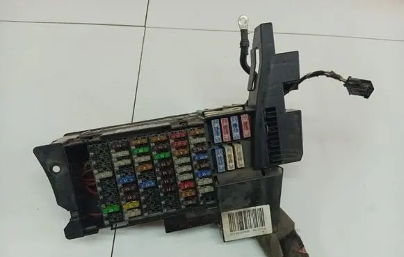 Mercedes-Benz A W169 Fuse box set 1695451740