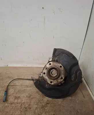 BMW 5 E60 E61 Front wheel hub
