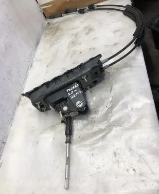 Volkswagen Touran III Gear shifter/selector 3Q0711061