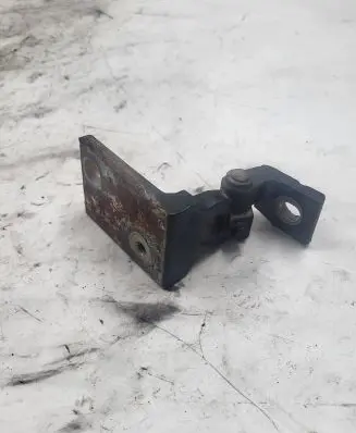 Audi A4 S4 B5 8D Front door upper hinge 8D0881102 0312207