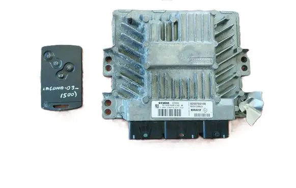Renault Laguna III Engine control unit/module S122326132 8200793109