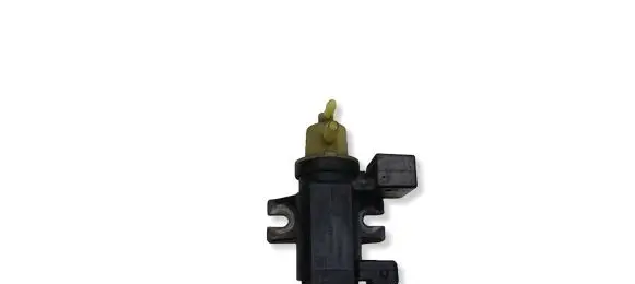 Opel Corsa D Vacuum valve 55563534