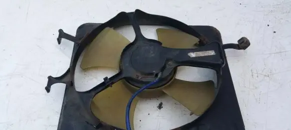 Honda CR-V Radiator cooling fan shroud