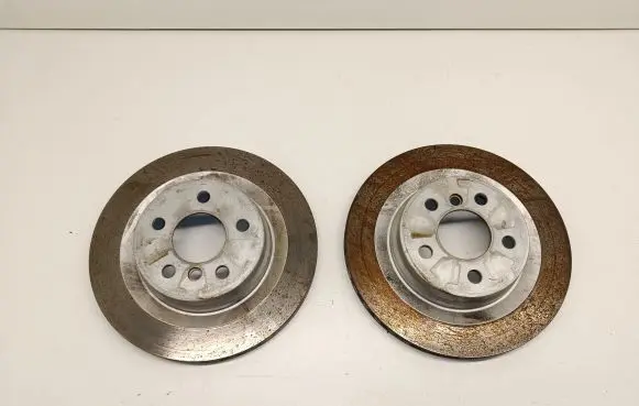 BMW 1 F40 Rear brake disc 6799369