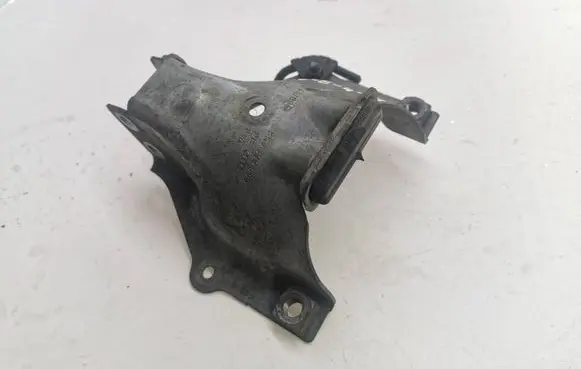 Audi A5 Sportback 8TA Engine mounting bracket 8K0399059
