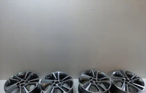 Hyundai Elantra R17 alloy rim 
