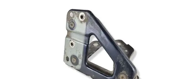 Audi A6 S6 C6 4F Fender mounting bracket 4F0821136A