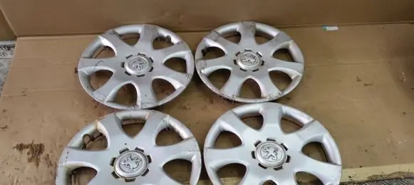Peugeot 107 R14 wheel hub/cap/trim 426020H050