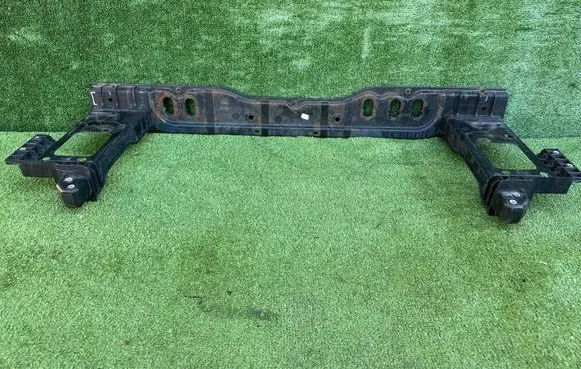 Hyundai i30 Radiator support slam panel 64101A6000