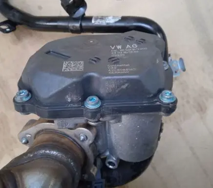 Audi A4 S4 B9 8W Throttle valve 04L131501B