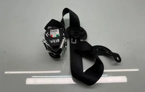 Volkswagen Golf Plus Front seatbelt 618018800