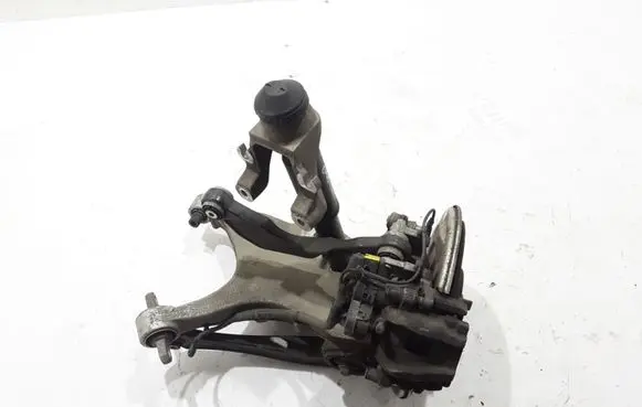 Rear wheel hub