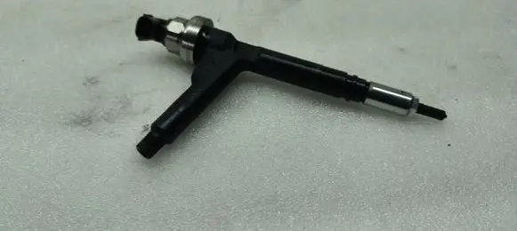 Opel Combo C Fuel injector 8973138612