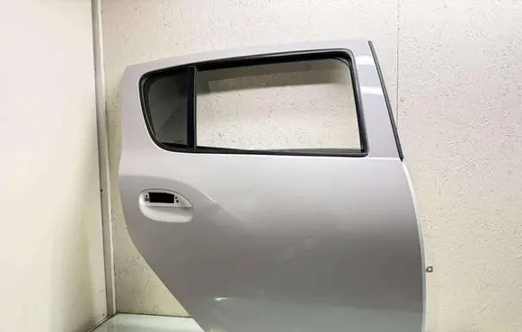 Rear door