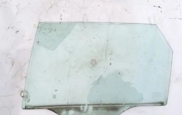 Mazda 3 I Rear door window glass