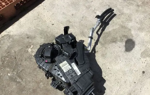 Chrysler Pacifica Interior heater climate box assembly OEM