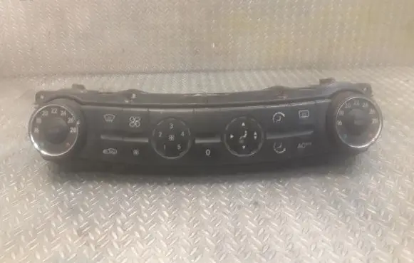 Mercedes-Benz E W211 Interior fan control switch 2118300385
