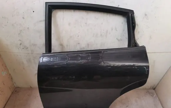 Seat Leon (1P) Rear door 1P0833055