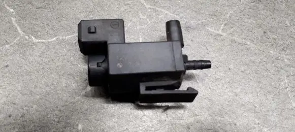 BMW 1 E81 E87 Turbo solenoid valve 70231800