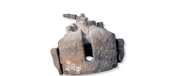 Volkswagen PASSAT B7 Front brake caliper 