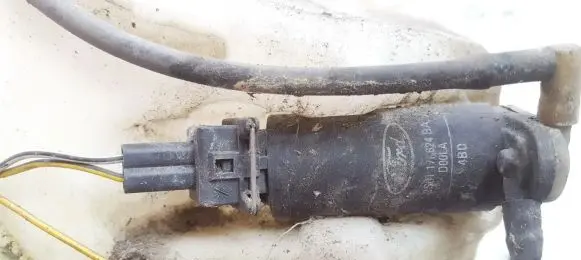 Windscreen/windshield washer pump